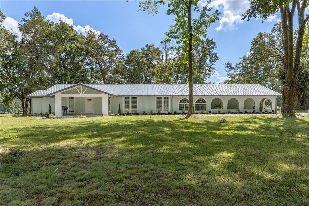 Property Photo:  19512 Highway 303  AR 72764 
