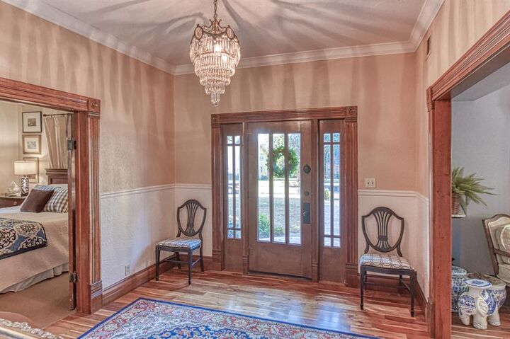 Property Photo: 1016 W Kansas Avenue OK 73018