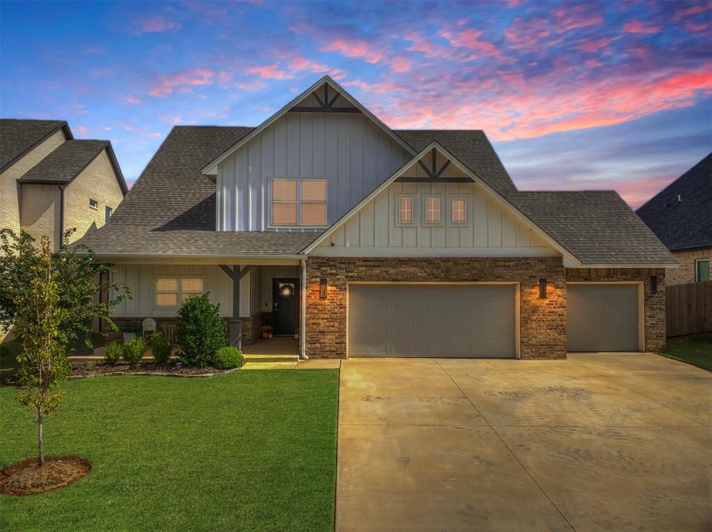 Property Photo: 14524 Giverny Lane OK 73099