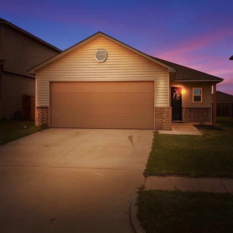 Property Photo: 9509 NW 118 Street OK 73099