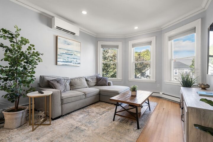 Property Photo:  118 Franklin St 3  MA 02445 