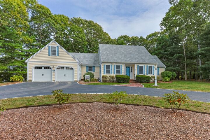 25 Sturbridge Dr  Barnstable MA 02655 photo