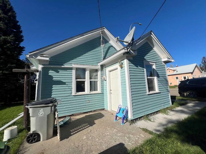 Photo de la propriété:  823 50 Street  AB T7E 1K7 