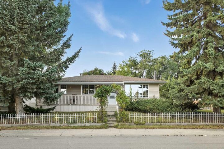 23 McKinnon Crescent  Red Deer AB T4N 0J4 photo