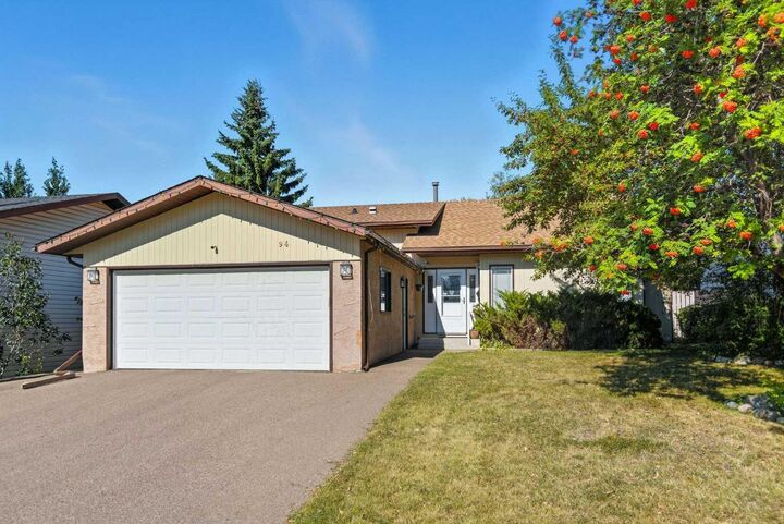 94 Martin Close  Red Deer AB T4R 1R7 photo