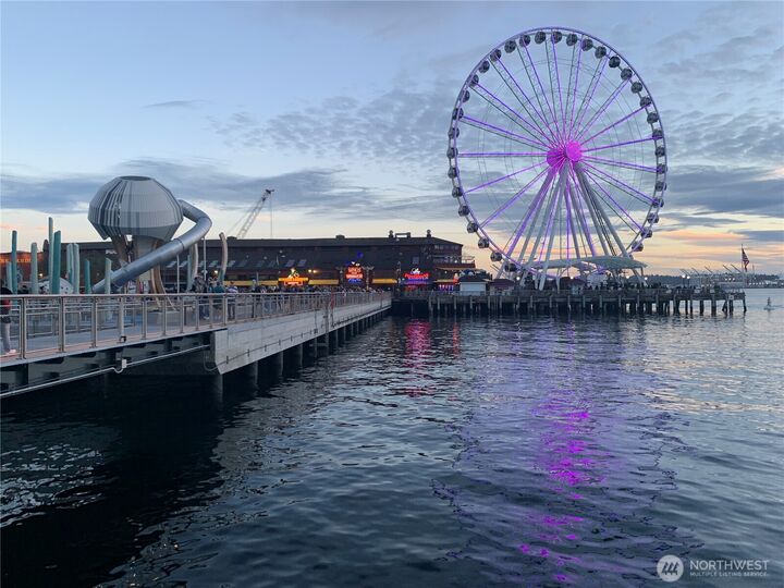 Property Photo:  2000  Alaskan Way 342  WA 98121 
