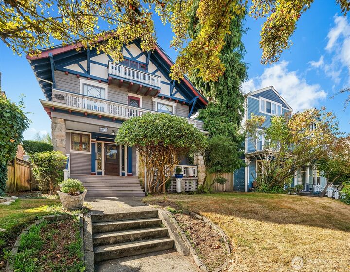 Property Photo:  410 N Tacoma Avenue  WA 98403 