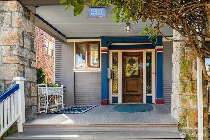 Property Photo: 410 N Tacoma Avenue WA 98403