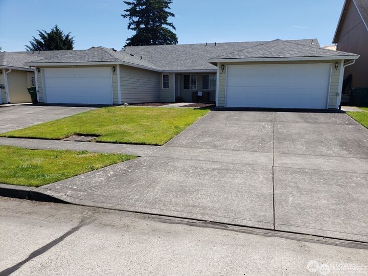 Property Photo:  2210  48th Avenue  WA 98632 