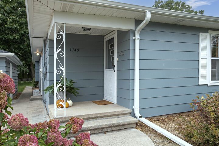 Property Photo: 1743 N Helen Street WI 54911