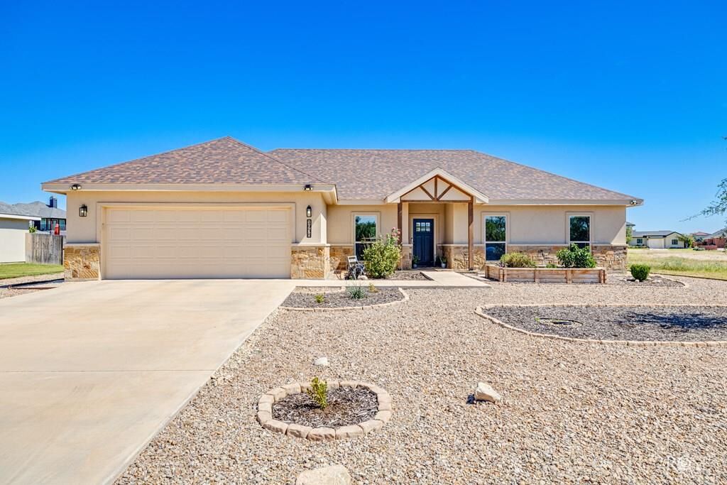 Property Photo: 1938 Beaty Rd TX 76904