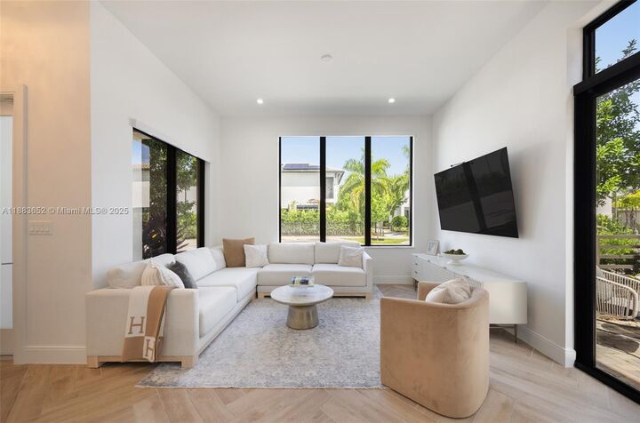 Property Photo:  8026 NW 43rd St  FL 33166 