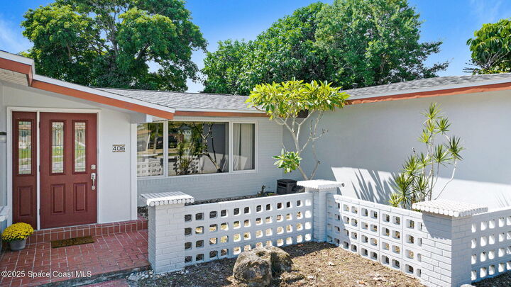 Property Photo:  406 Skylark Boulevard  FL 32937 