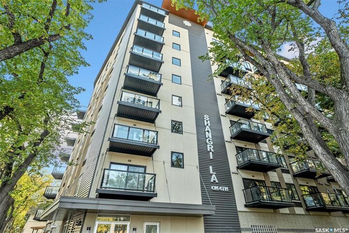 Property Photo: 550 4th Avenue N 504 SK S7K 2M7