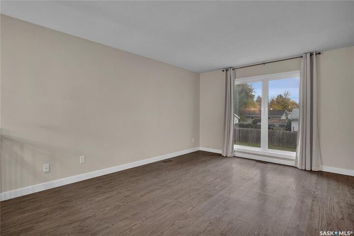 Property Photo:  610 Guelph Crescent  SK S7H 4R6 