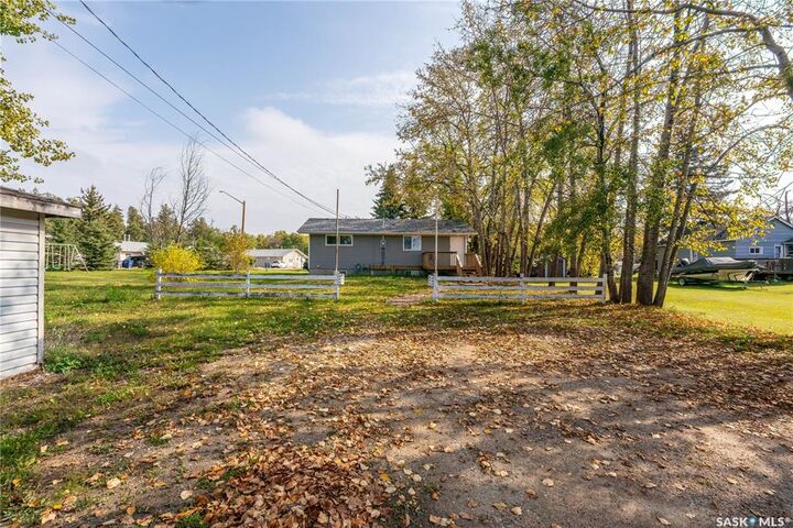 Photo de la propriété:  145 1st Street E  SK S0M 2K0