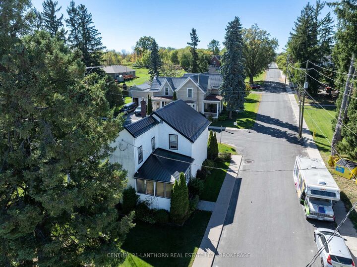 Property Photo:  2 Bridge Street  ON K0K 3G0 