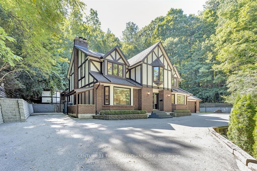 Property Photo:  441 Westmount Drive  ON N6K 1X4 