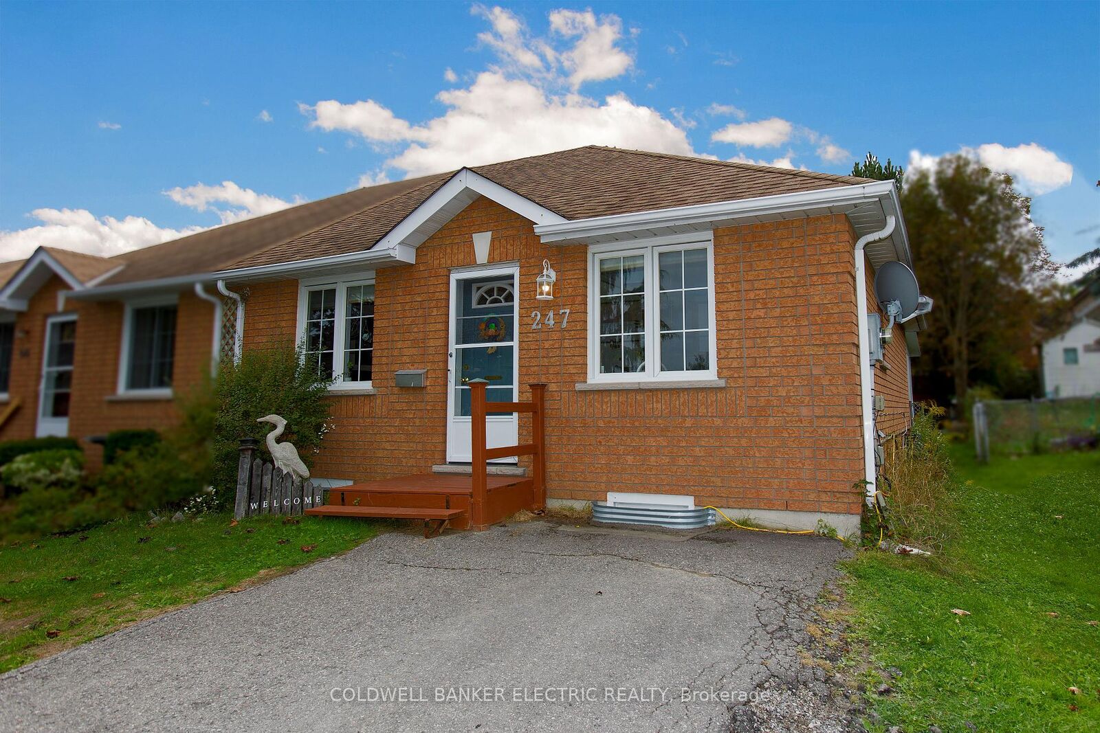 Property Photo:  247 Towerhill Road  ON K9H 7N1 