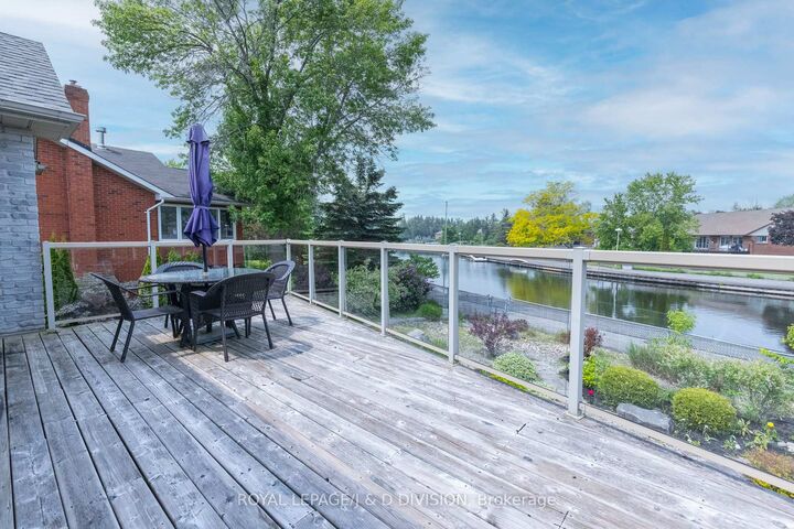 Property Photo:  9 Victoria Avenue  ON K0L 2H0