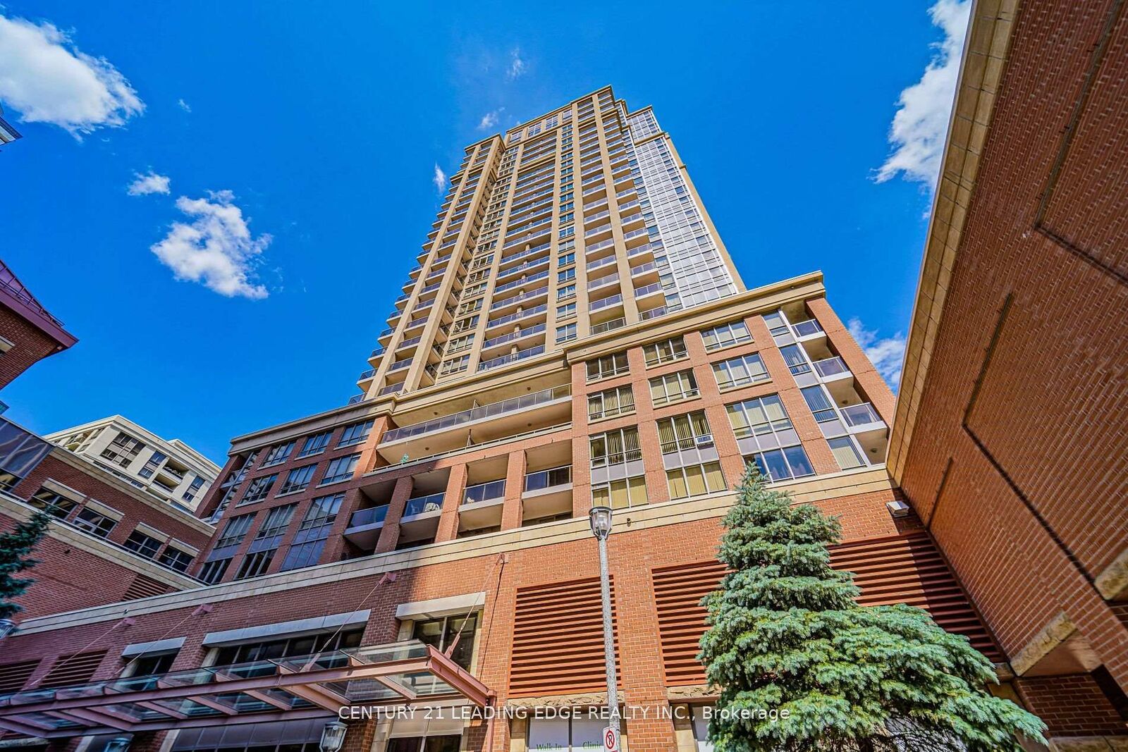 Property Photo:  4090 Living Arts Drive 2512  ON L5B 4M8 