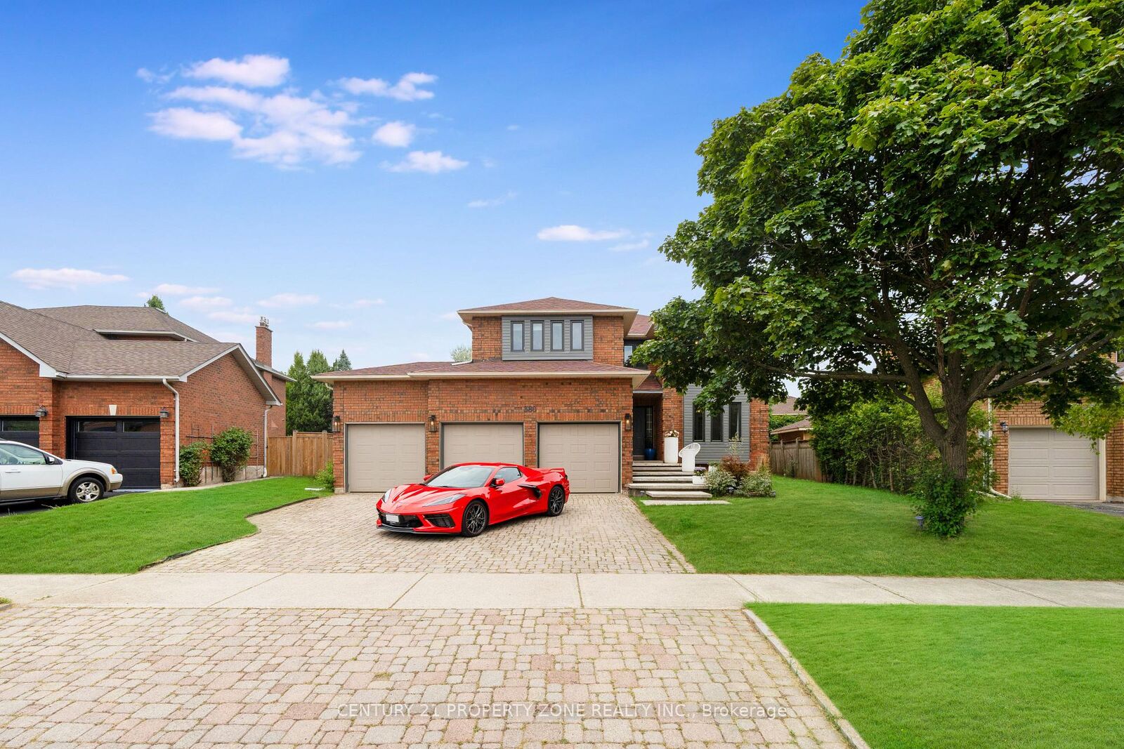 Photo de la propriété:  380 Summerchase Drive  ON L6H 5T7 