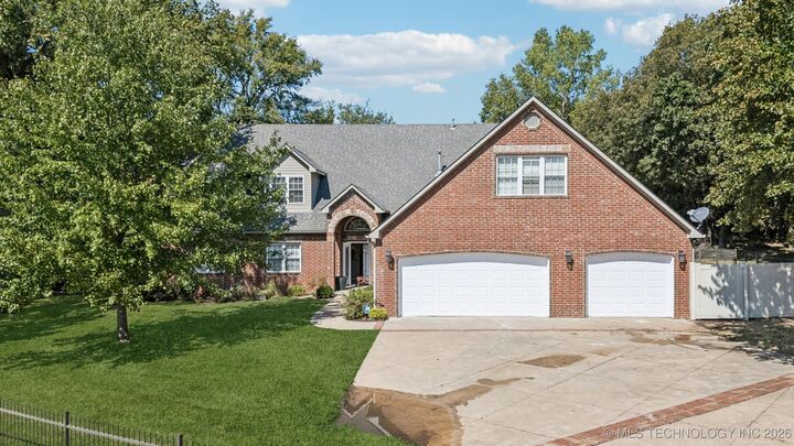 Property Photo:  13606 S 261st  OK 74429 