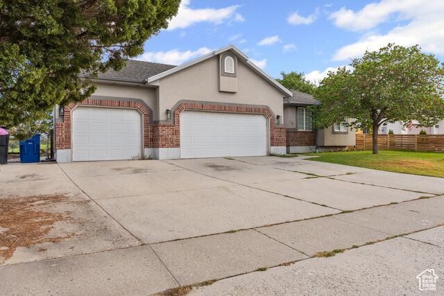 Property Photo:  1157 E Sego Lily Dr S  UT 84094 