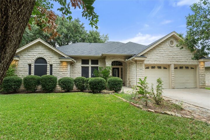 Property Photo: 2300 Willow Lane TX 76574