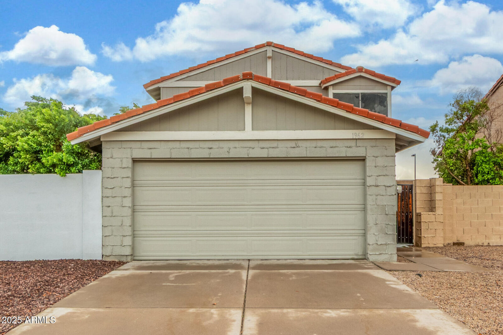 Property Photo:  1962 N Blackstone Drive  AZ 85224 