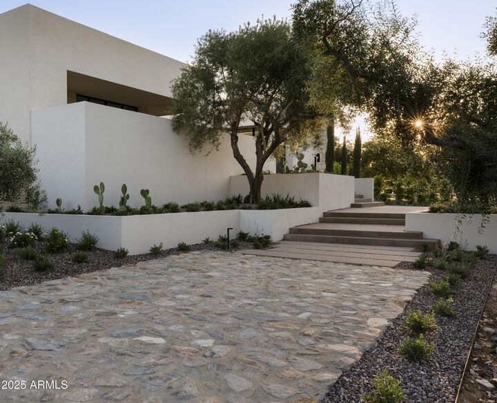 Property Photo:  4510 E Maderos Del Cuenta Drive  AZ 85253 