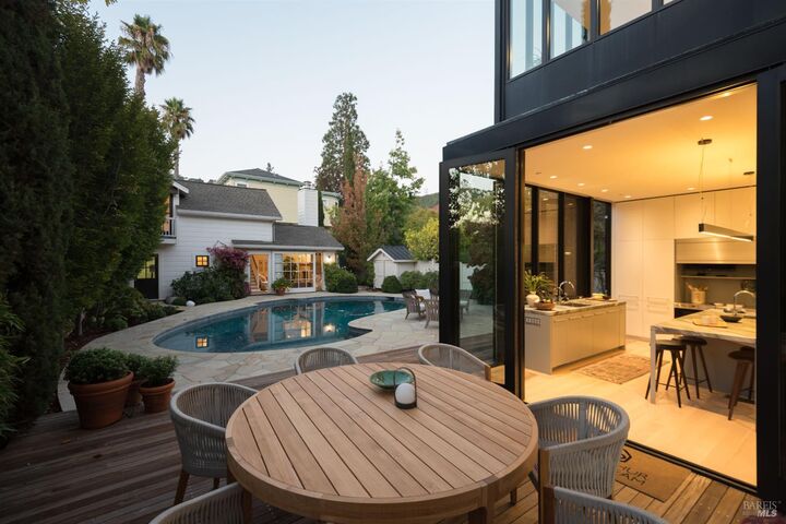 Property Photo: 24 Harcourt Street CA 94901