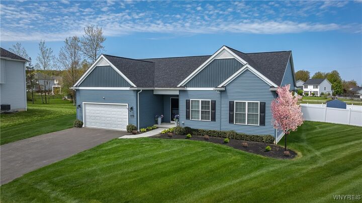 5617 Cannon Drive  Clarence NY 14032 photo