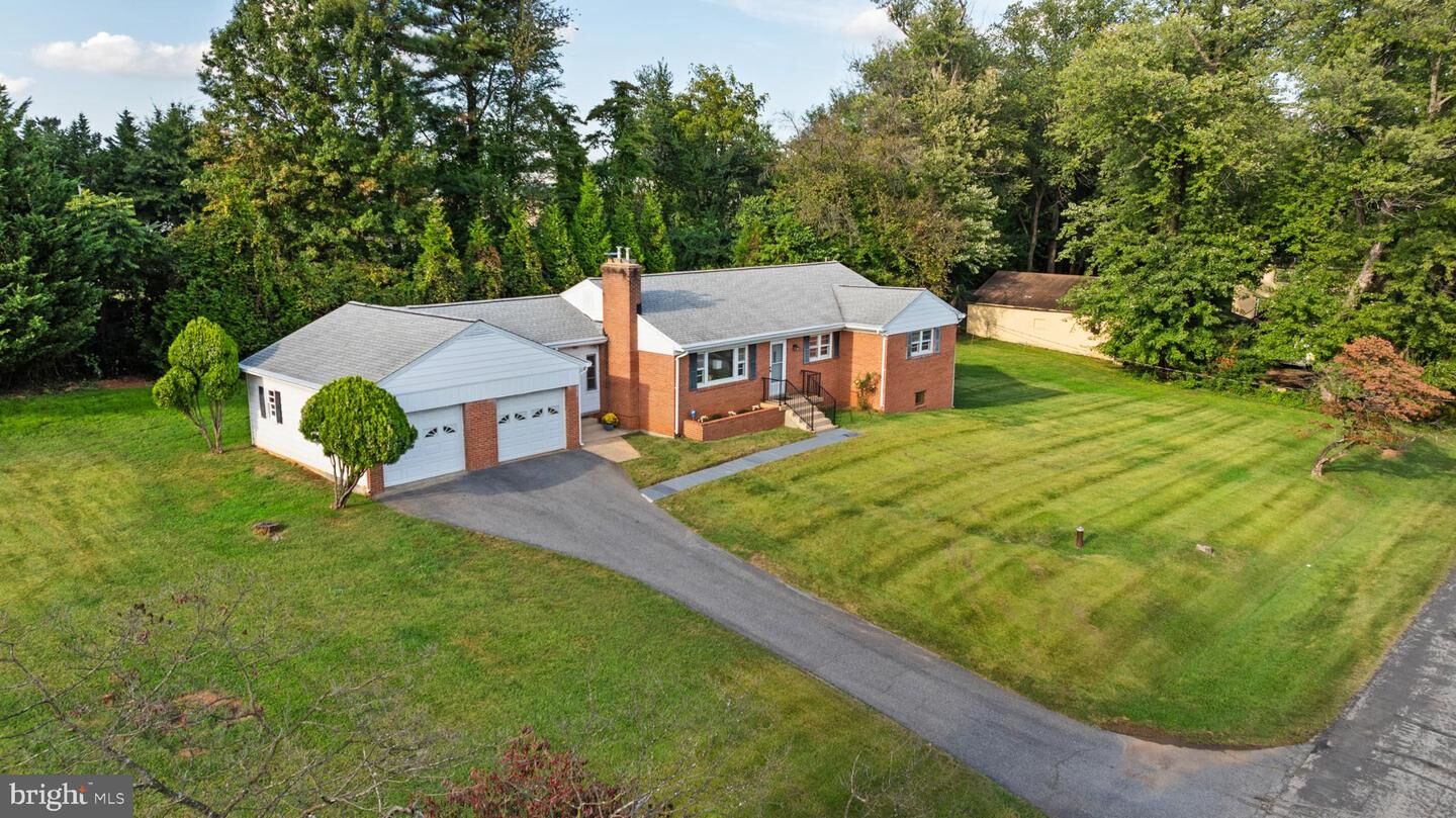 Property Photo:  11809 Collins Drive  MD 20876 