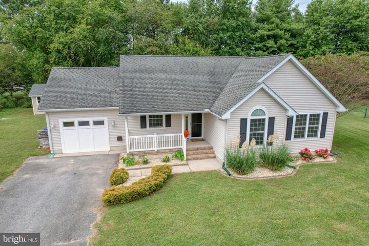 Property Photo:  19 W Saratoga Road  DE 19963 