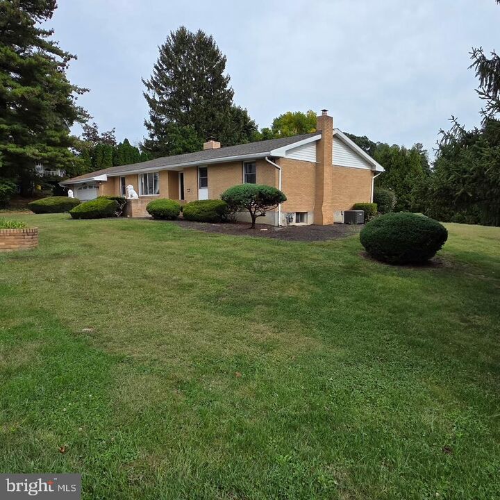 Property Photo:  650 High Street  PA 17113 