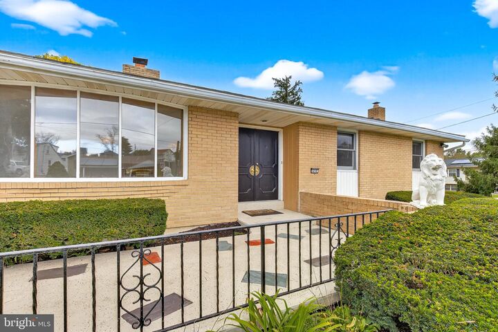 Property Photo: 650 High Street PA 17113