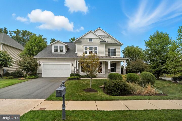 Property Photo:  100 Heglar Oaks Court  VA 20170 