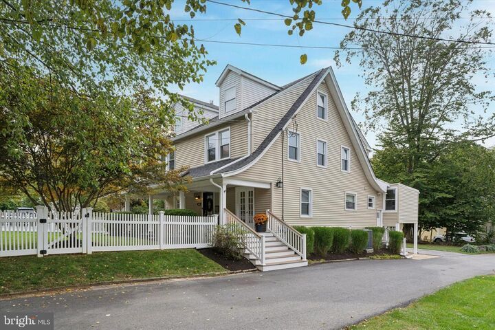 Property Photo:  106 S Valley Road  PA 19301 