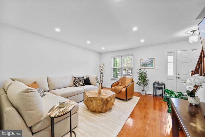 Property Photo: 840 Kings Croft NJ 08034