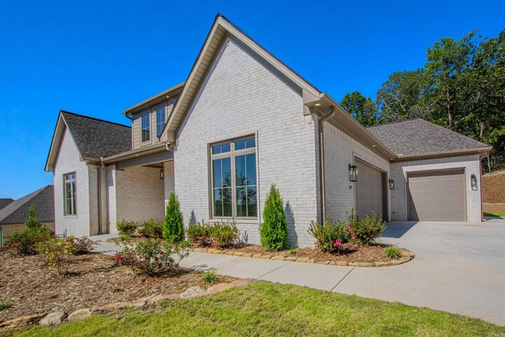 Property Photo: 104 Bear Den Court AR 72223