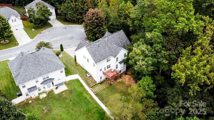 Property Photo: 5306 Grandover Drive NC 28054