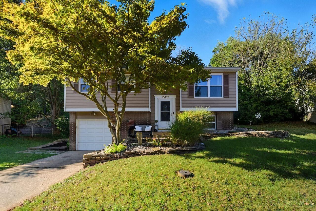 Property Photo: 10612 Winding Way Drive OH 45030