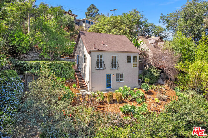 502 Dove Dr  Los Angeles CA 90065 photo