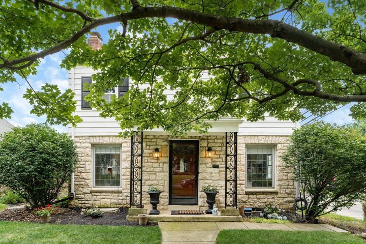 1052 S Roosevelt Avenue  Columbus OH 43209 photo