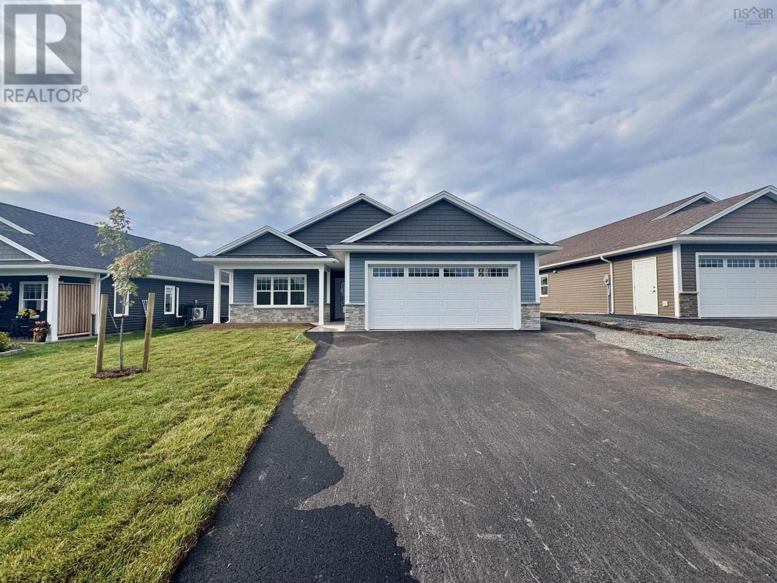 Property Photo: 25 Community Way 4 NS B0N 2T0