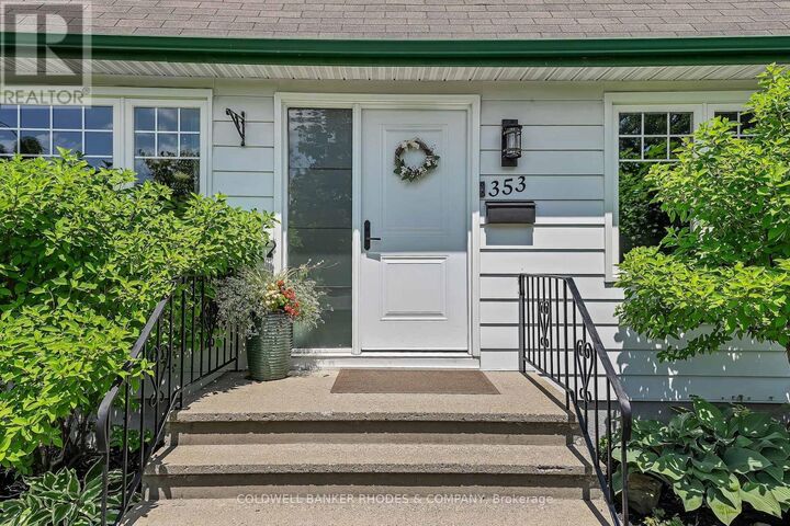 Property Photo: 353 Spartan Avenue ON K1K 1J6