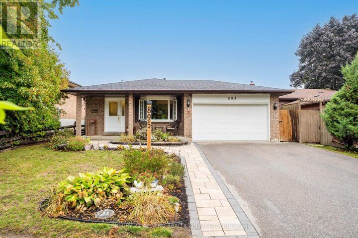 Property Photo:  895 Exeter Street  ON L1G 6R9 