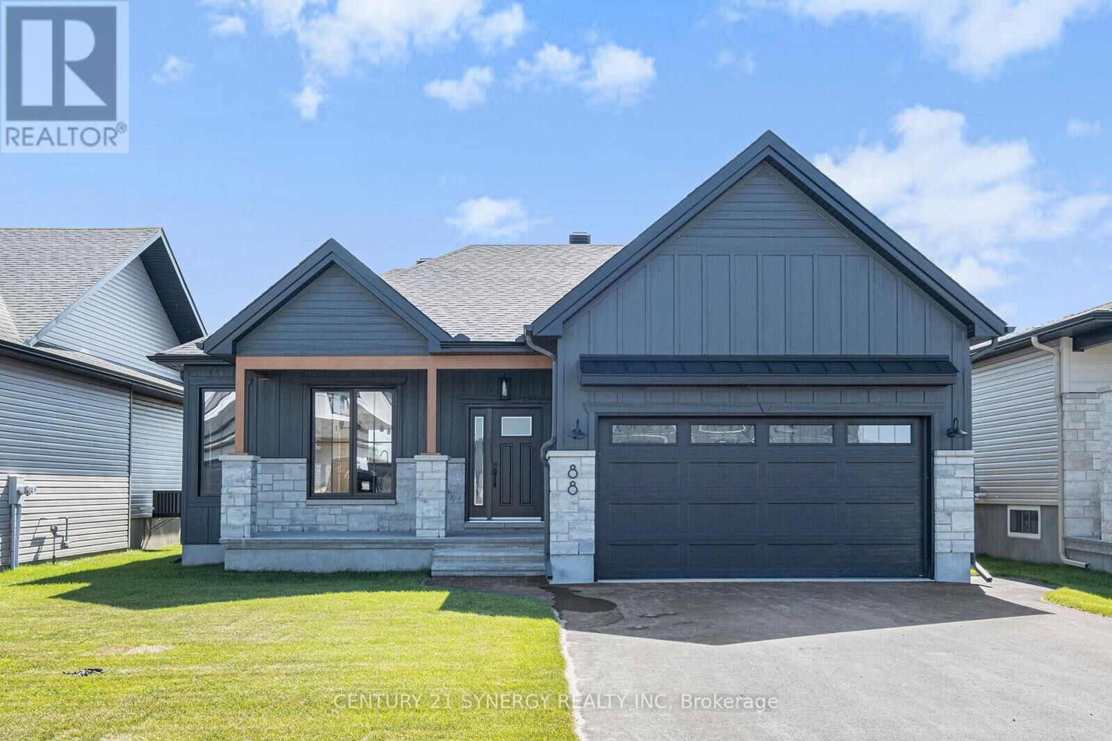 Property Photo:  88 Helen Street  ON K0A 1R0 