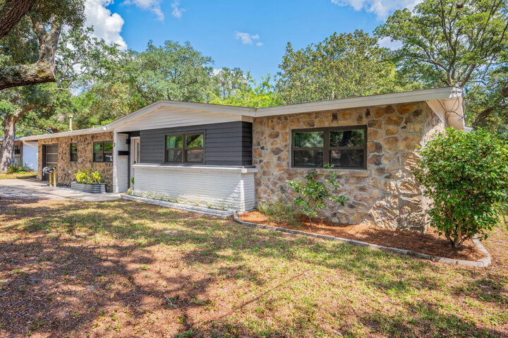 Property Photo:  3 SE Waynel Circle  FL 32548 